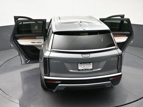 Used 2026 Cadillac Vistiq Luxury AWD/4WD image 37