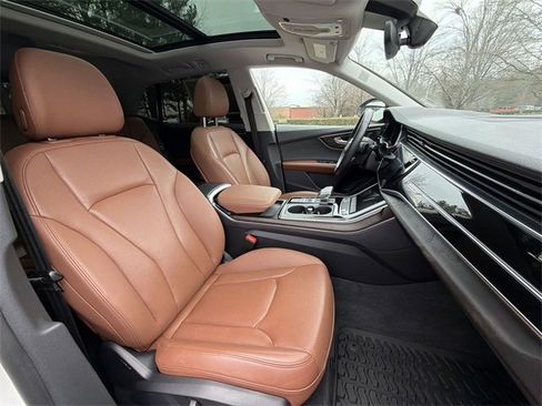 Used 2022 Audi Q8 Premium Plus image 27
