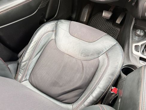 Used 2014 Jeep Cherokee Trailhawk w/ Cold Weather Group image 28