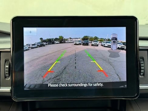 Used 2023 Ford Explorer XLT w/ Equipment Group 202A image 28