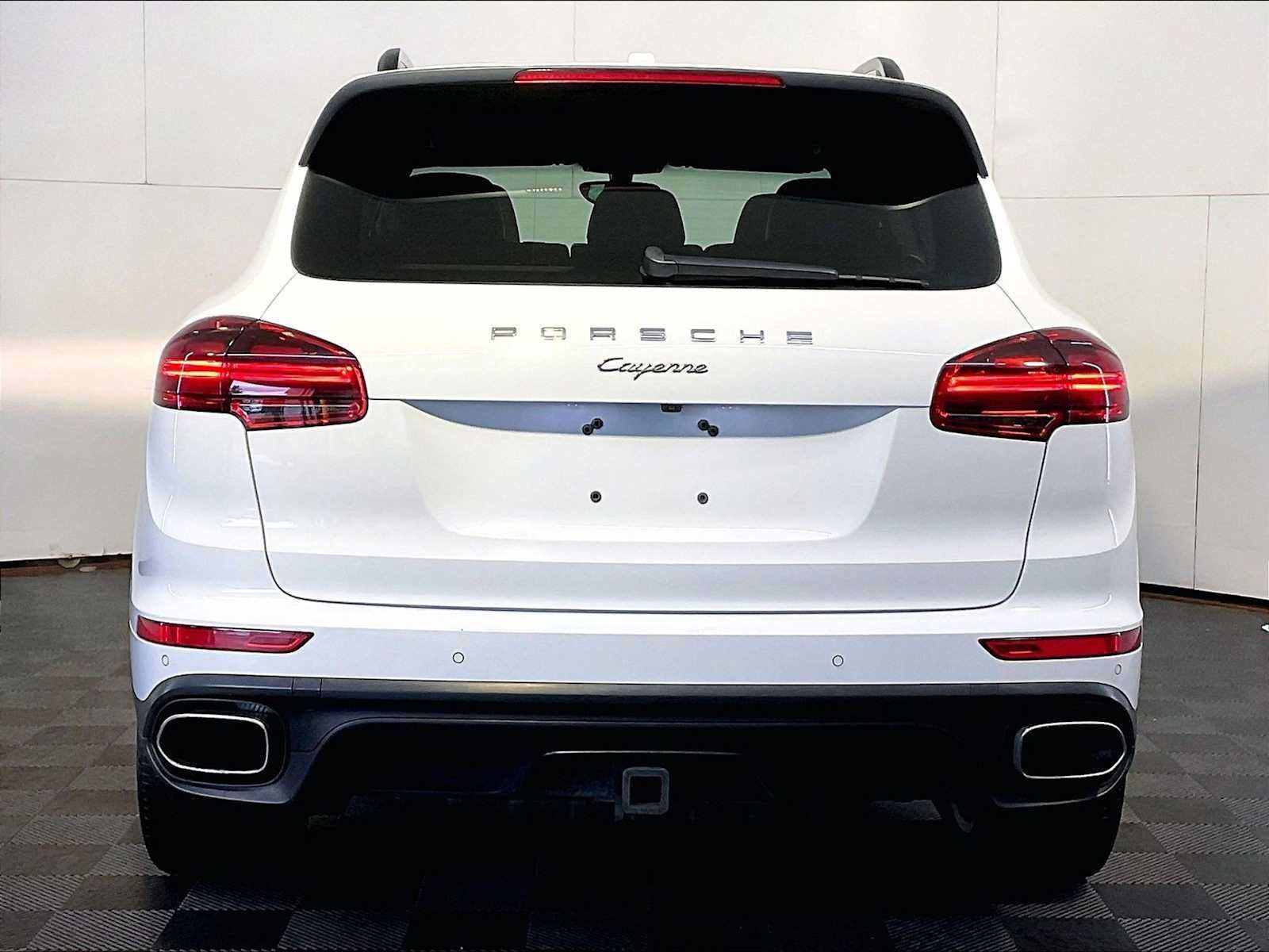 Certified 2016 Porsche Cayenne AWD/4WD image 6