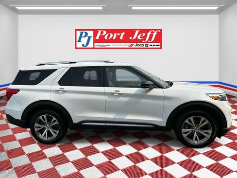 Used 2020 Ford Explorer Platinum image 4