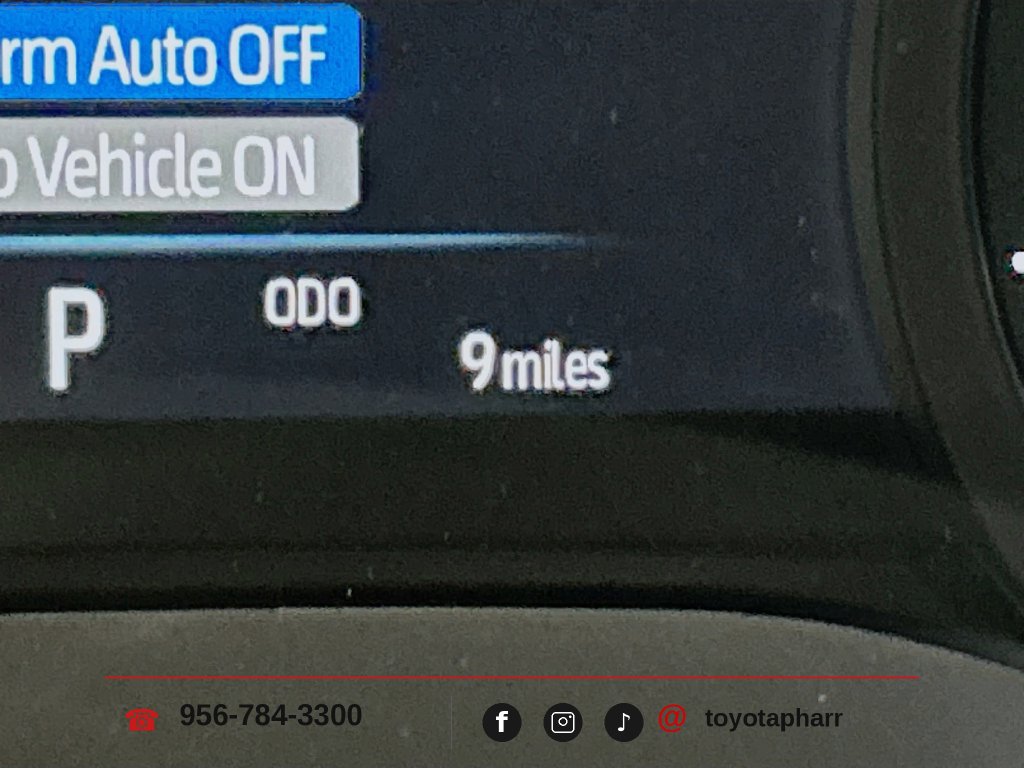 New 2026 Toyota Sienna XLE FWD image 13