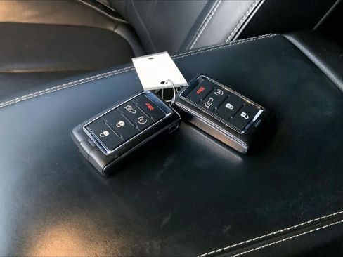 Used 2023 Jeep Grand Cherokee L Overland w/ Advanced Protech Group III image 14