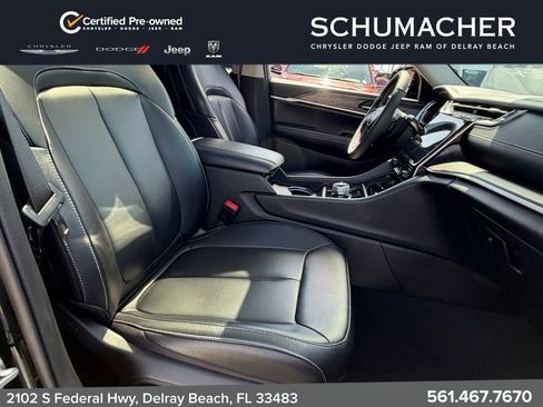 Certified 2024 Jeep Grand Cherokee Limited AWD/4WD image 19