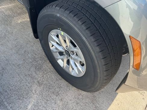 New 2026 Nissan Frontier S image 2