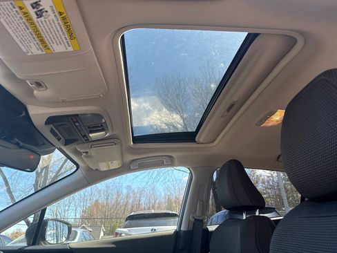 Used 2024 Subaru Crosstrek 2.0i Premium AWD/4WD image 19