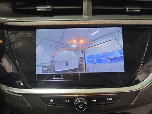 Used 2022 Buick Encore GX Select w/ Sport Touring Package image 22