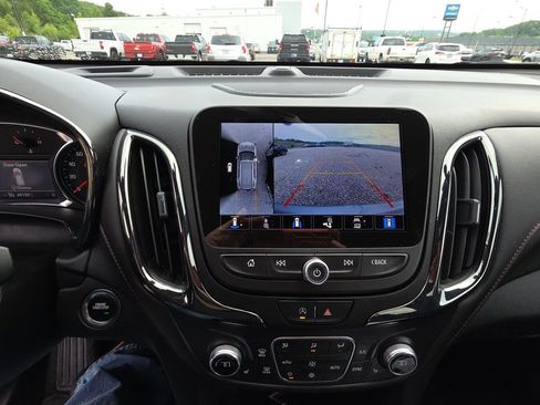 Used 2024 Chevrolet Equinox RS w/ RS Leather Package AWD/4WD image 11