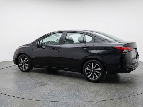 Used 2025 Nissan Versa SV image 6