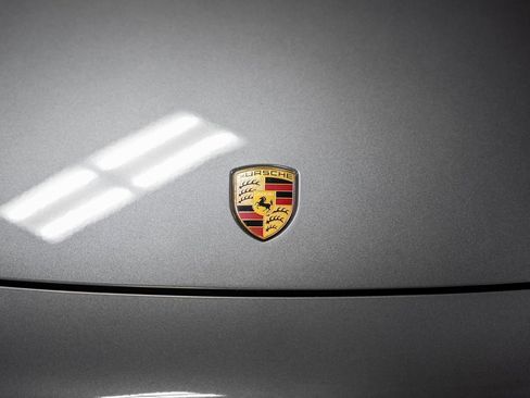 Used 2021 Porsche Cayenne Coupe image 5