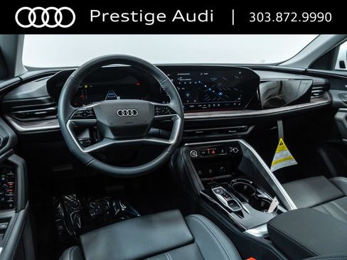 Used 2025 Audi Q5 Premium Plus w/ Premium Plus AWD/4WD image 5
