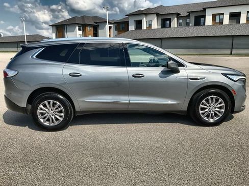 Used 2024 Buick Enclave Premium AWD/4WD image 13