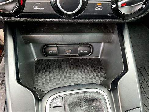 Used 2022 Kia Soul LX w/ Technology Package FWD image 15