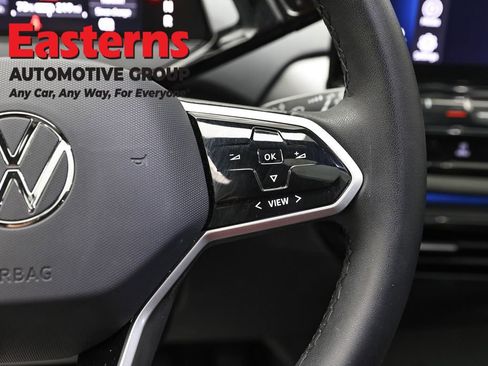 Used 2023 Volkswagen ID.4 Pro S image 16