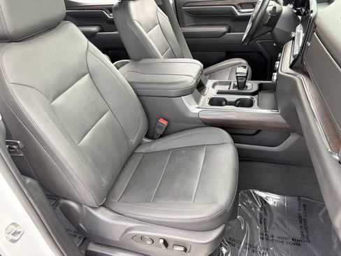 Used 2023 GMC Sierra 1500 SLT w/ SLT Premium Plus Package AWD/4WD image 10