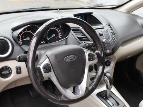 Used 2015 Ford Fiesta SE image 28