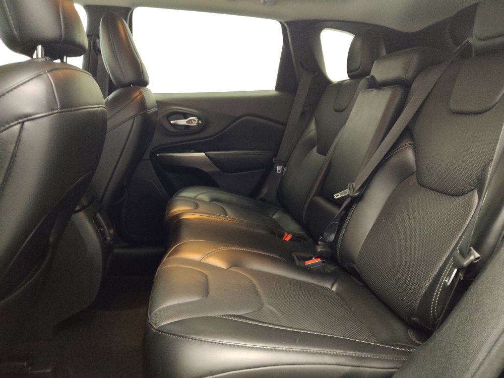 Used 2020 Jeep Cherokee Limited AWD/4WD image 18