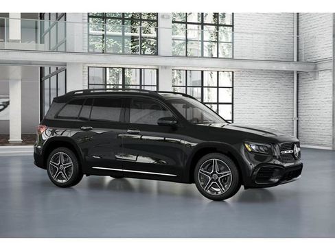 New 2026 Mercedes-Benz GLB 250 4MATIC image 13