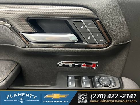 Used 2025 GMC Sierra 1500 AT4 w/ AT4 Premium Package AWD/4WD image 21