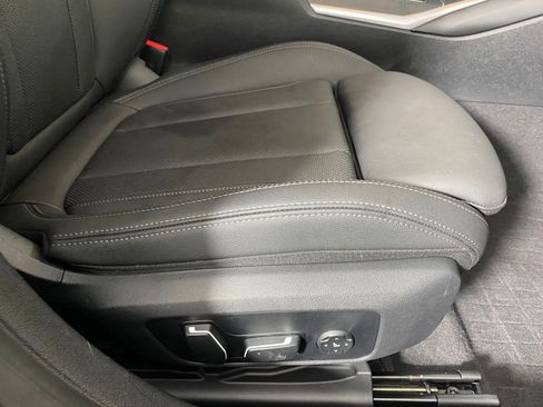 Certified 2025 BMW 430i w/ Premium Package image 32