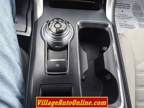 Used 2020 Ford Fusion SE image 23