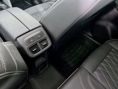 Certified 2023 Buick Envision Avenir AWD/4WD image 26
