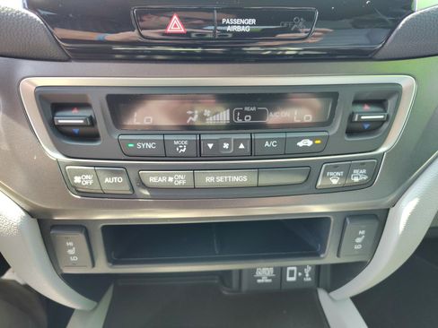 Used 2017 Honda Ridgeline RTL-T image 24