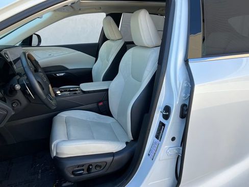 Used 2025 Lexus RX 350 w/ Convenience Package AWD/4WD image 38