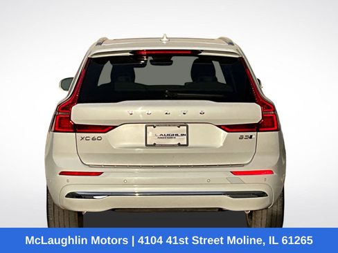 Used 2023 Volvo XC60 B5 Ultimate w/ Climate Package image 12