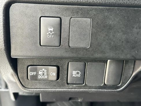 Used 2022 Toyota Tacoma SR5 image 17