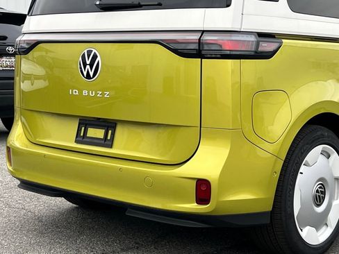 New 2025 Volkswagen ID. Buzz 1st Edition image 5