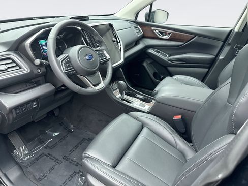 Used 2025 Subaru Ascent Touring AWD/4WD image 10