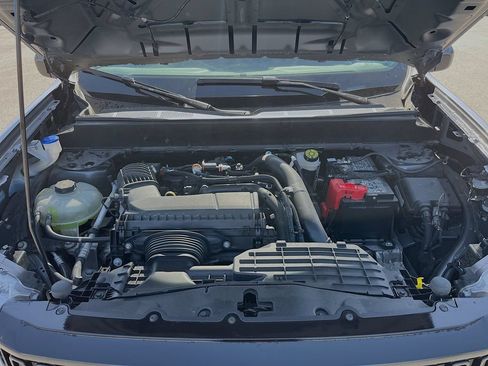 Used 2025 Ford Maverick Lobo AWD/4WD image 28