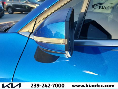Used 2023 Kia Sportage EX FWD image 3