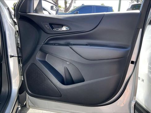 Certified 2022 Chevrolet Equinox LT FWD image 23