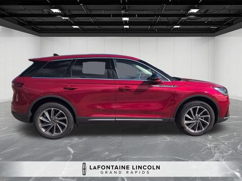Certified 2024 Lincoln Corsair AWD w/ Equipment Group 101A image 6