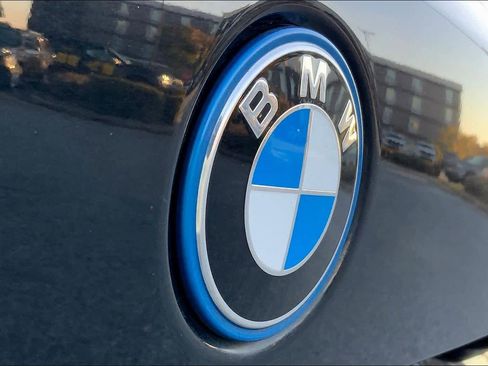 Used 2025 BMW X5 xDrive50e image 9