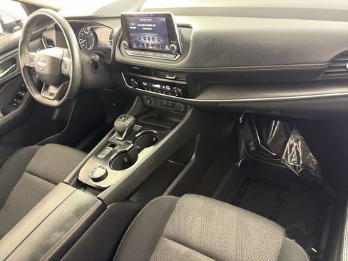 Used 2025 Nissan Rogue SV AWD/4WD image 26