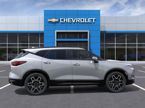 New 2026 Chevrolet Blazer RS w/ LPO, Floor Liner Package image 5