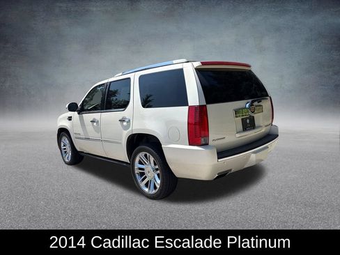 Used 2014 Cadillac Escalade Platinum AWD/4WD image 3