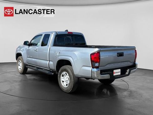 Used 2021 Toyota Tacoma SR5 RWD image 5