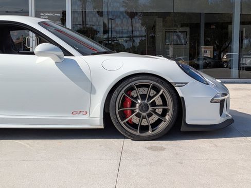 Certified 2015 Porsche 911 GT3 image 11
