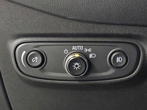 Used 2023 Chevrolet Equinox Premier image 42