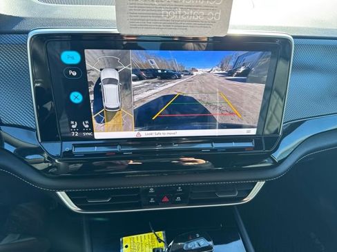 Certified 2025 Volkswagen Atlas Cross Sport SEL Premium R-Line image 29