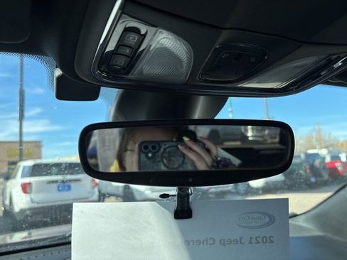 Used 2021 Jeep Cherokee Latitude Lux 80th Anniv w/ Quick Order Package 26U 80TH image 20