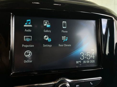 Used 2018 Chevrolet Traverse LT FWD image 37