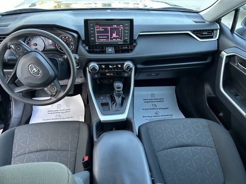 Certified 2022 Toyota RAV4 XLE image 24