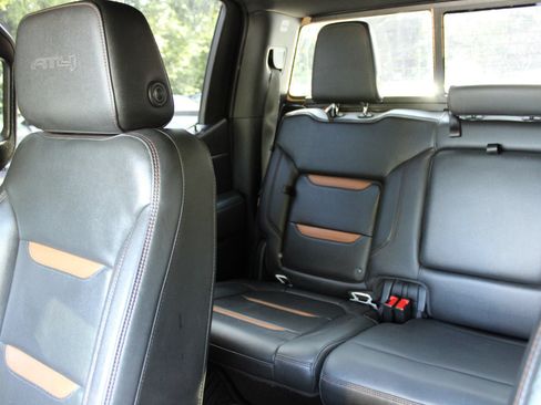 Used 2020 GMC Sierra 1500 AT4 w/ AT4 Premium Package AWD/4WD image 38