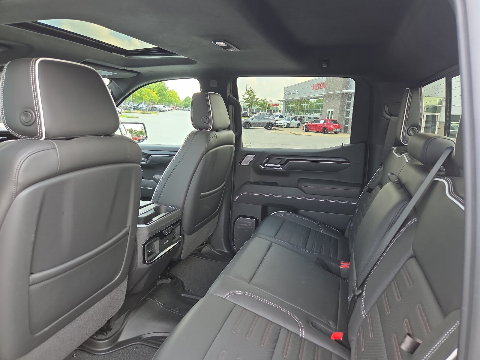 Used 2024 GMC Sierra 1500 AT4X AWD/4WD image 10